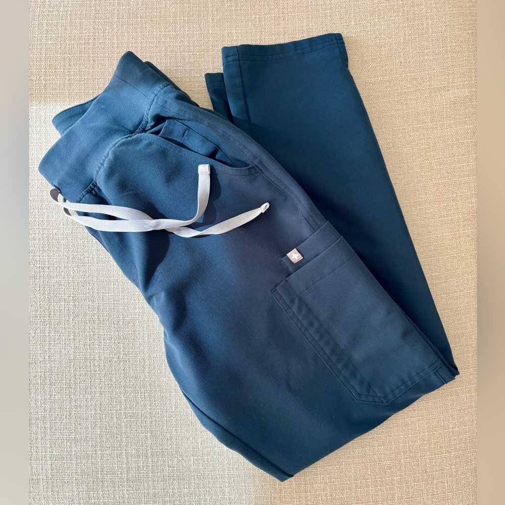 Figs high waisted yola scrub pants